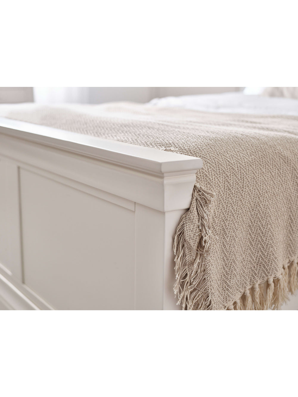 Clermont 150cm King White Bed
