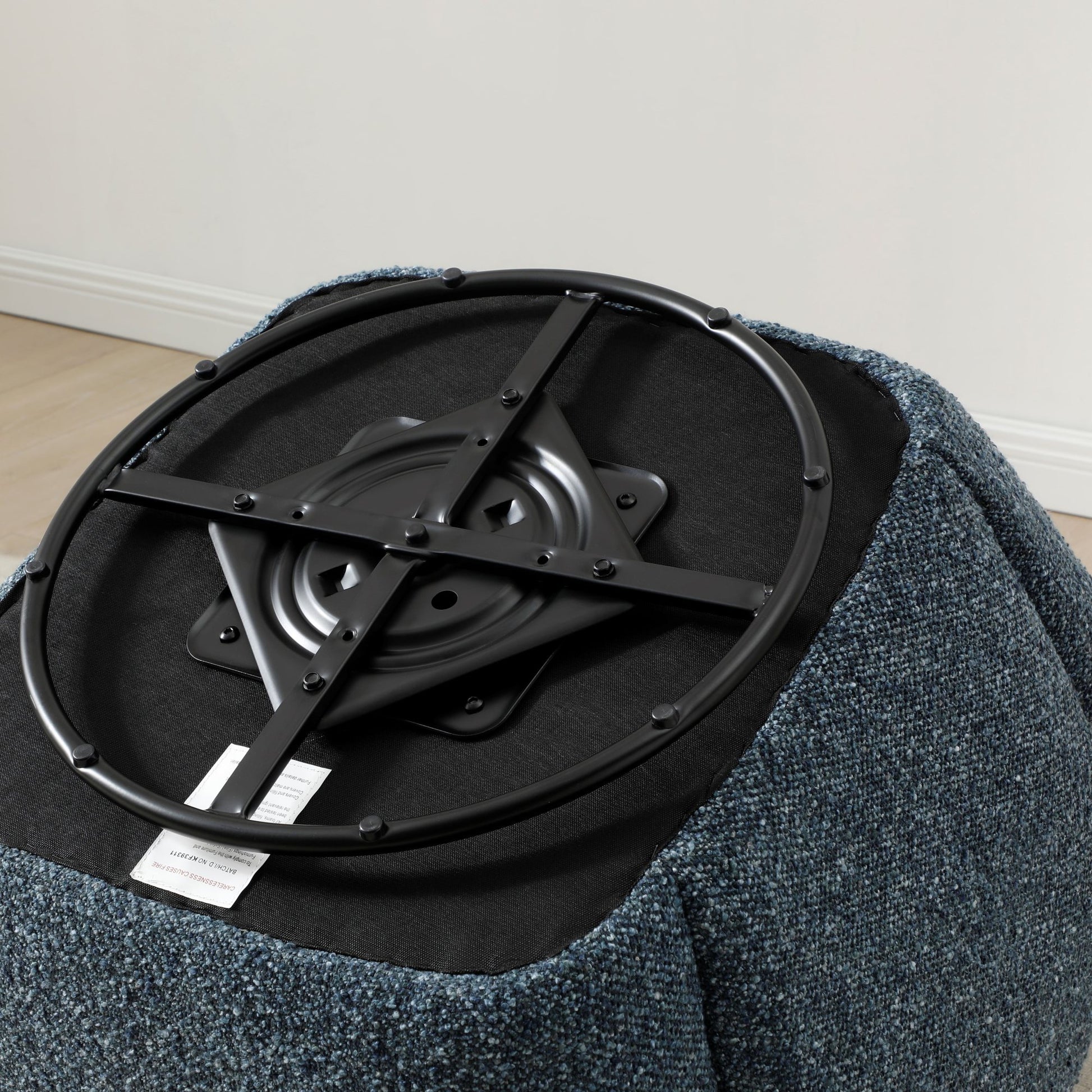 Micky Swivel Chair