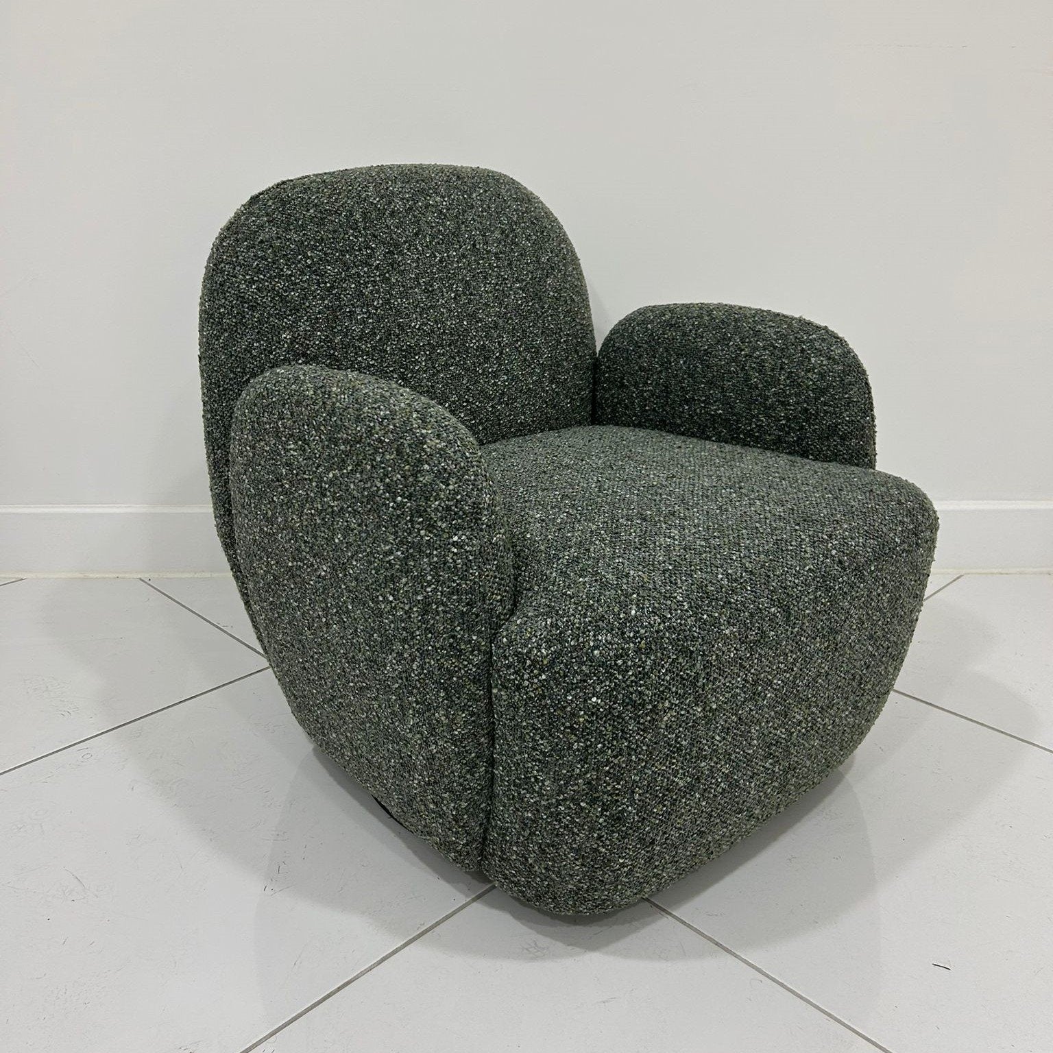 Micky Swivel Chair