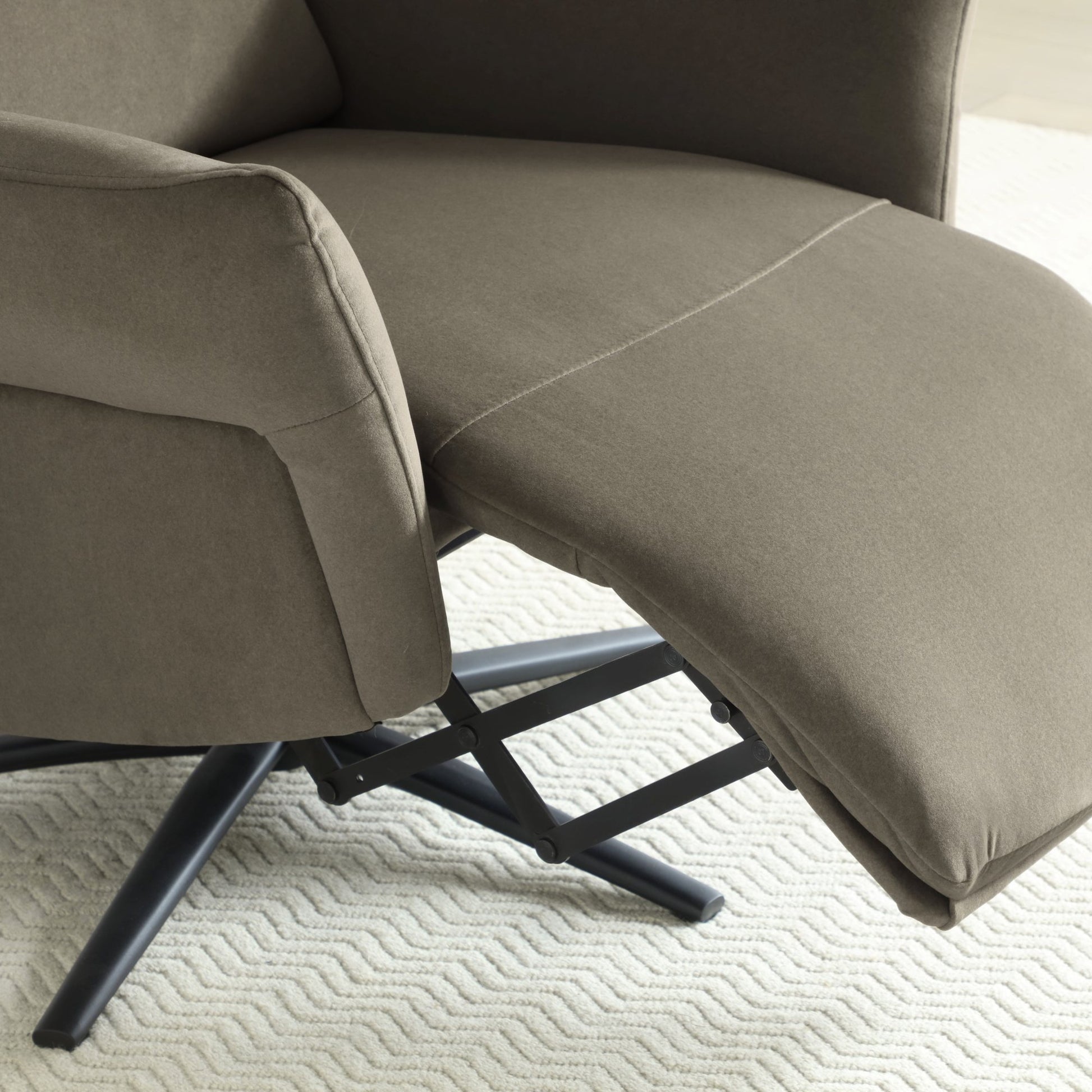Austin Electric Recliner Chair