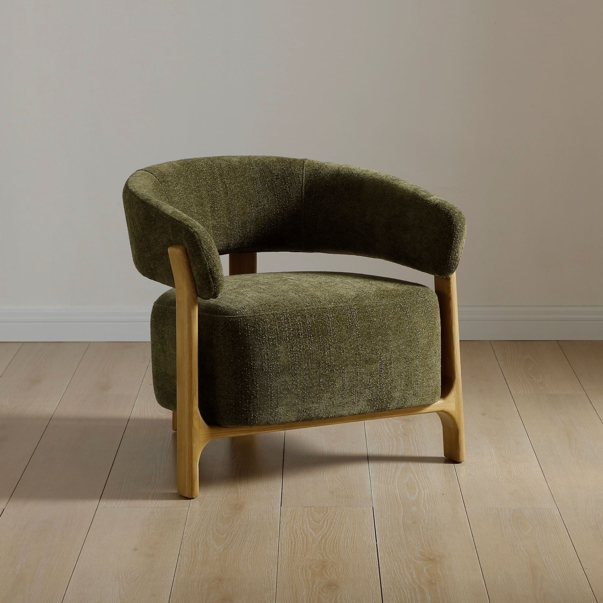Amos Chair