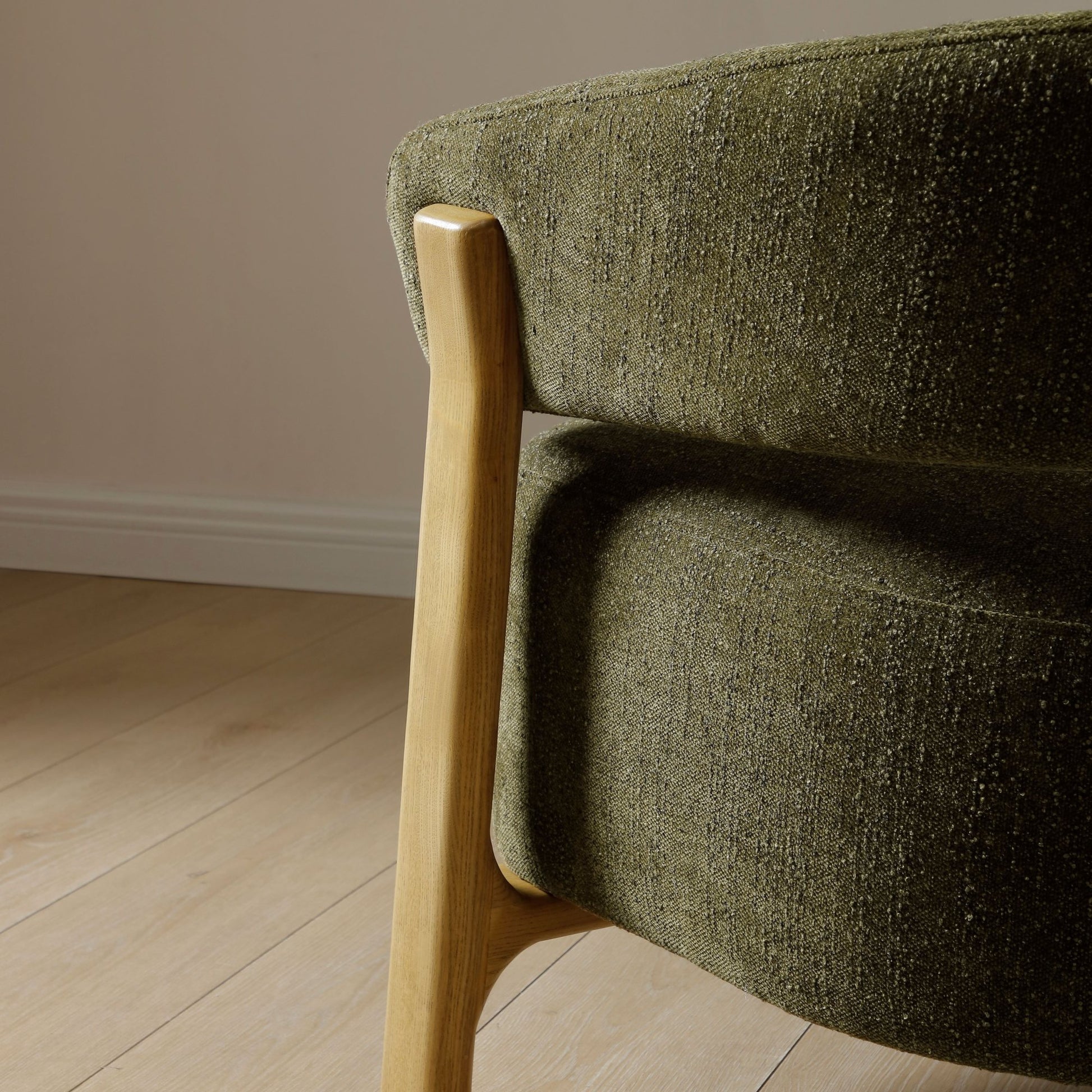 Amos Chair