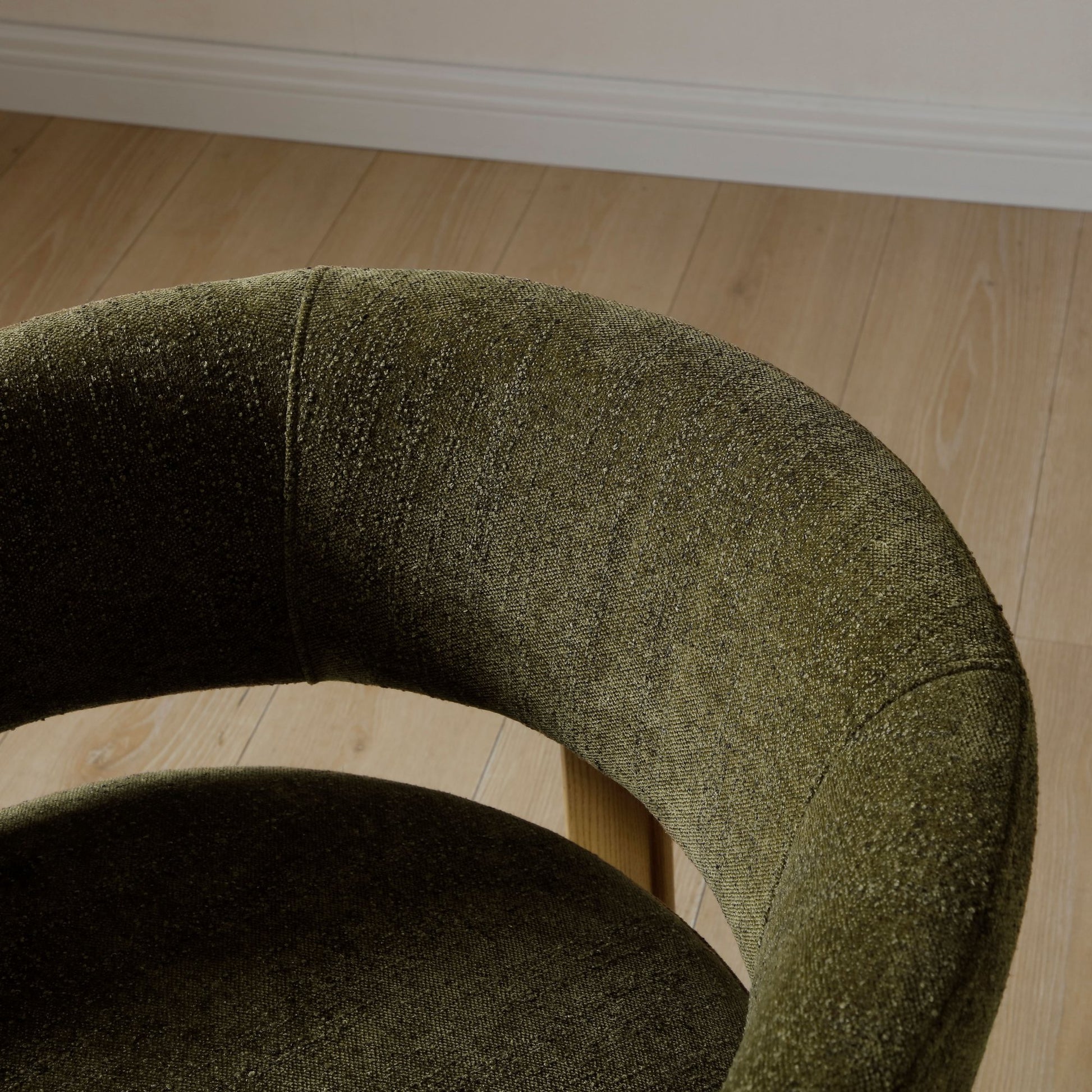 Amos Chair