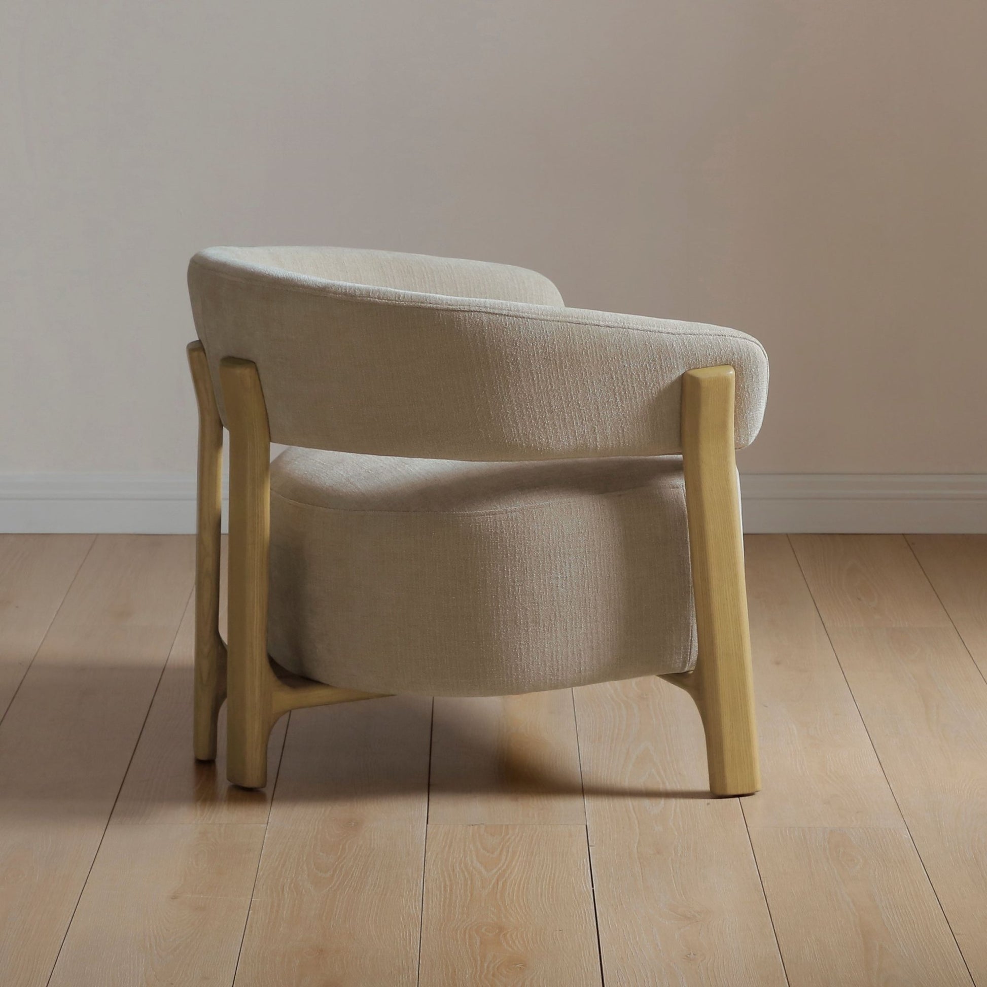 Amos Chair