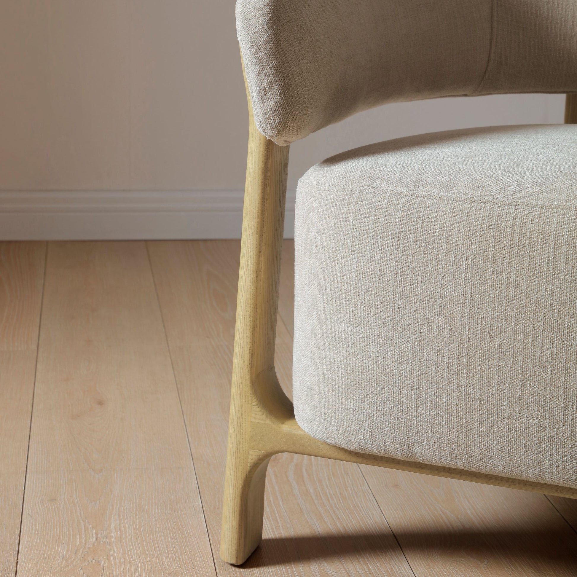 Amos Chair