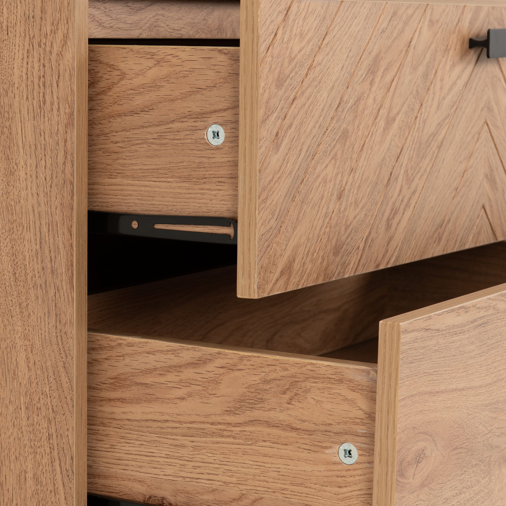 LEON-3-DRAWER-CHEST-MEDIUM-OAK-EFFECT-2023-100-102-177-06-scaled.jpg