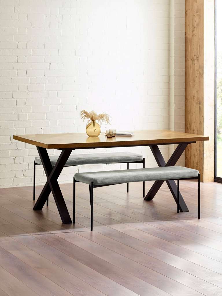Aron Dining Table